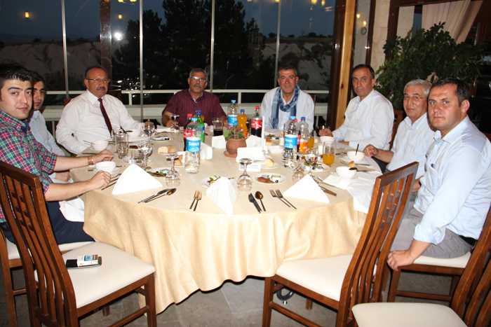Uçhisar Belediye Başkanı Karaaslan, MHP Teşkilatına İftar Yemeği Verdi